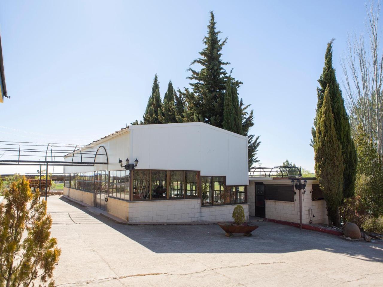 Hotel El Prado By Vivere Stays Carrascosa del Campo Exterior foto